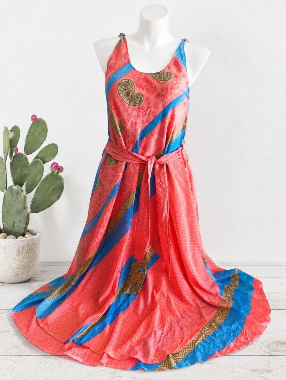 Women's FREE SIZE Sleeveless Maxi Dress Silky Flowy NWT